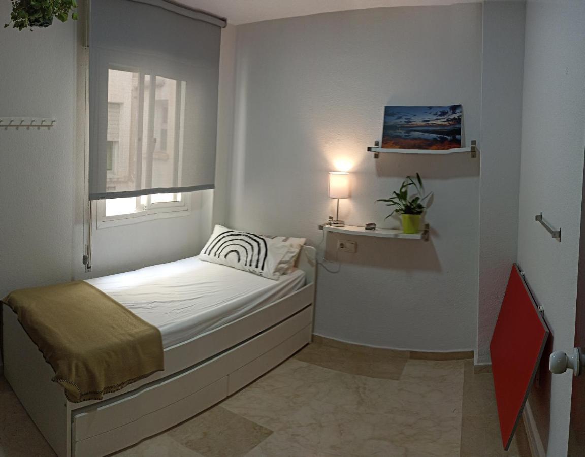 Confortable Habitacion Centrica En Piso Privado Apartment Malaga Bagian luar foto